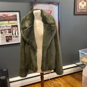 NILI LOTAN FAUX FUR GREEN WAIST LARGE ARM JACKET